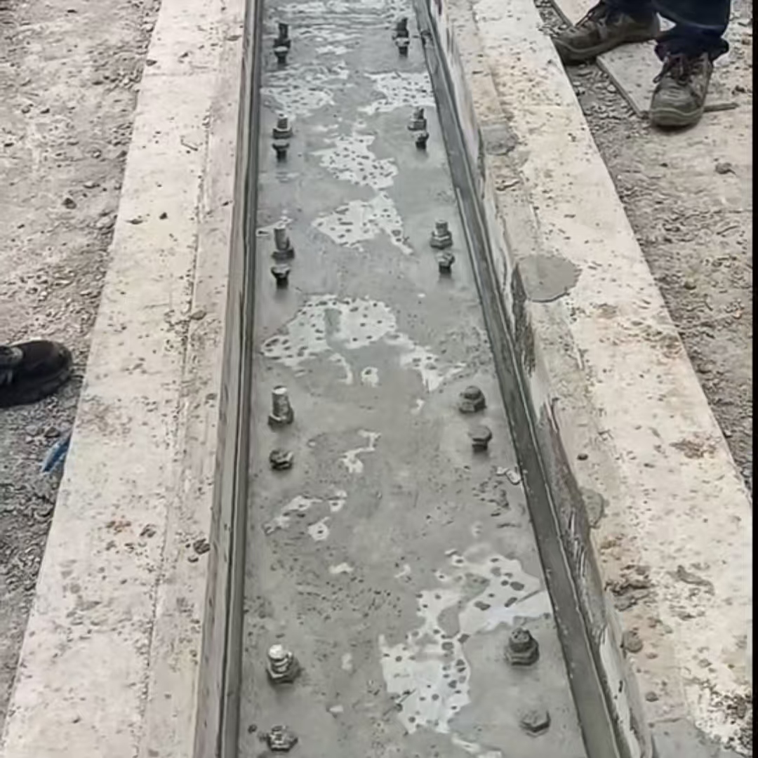 塔城港口码头起重机龙门吊重型机械设备稳固用早强快凝轨道胶泥